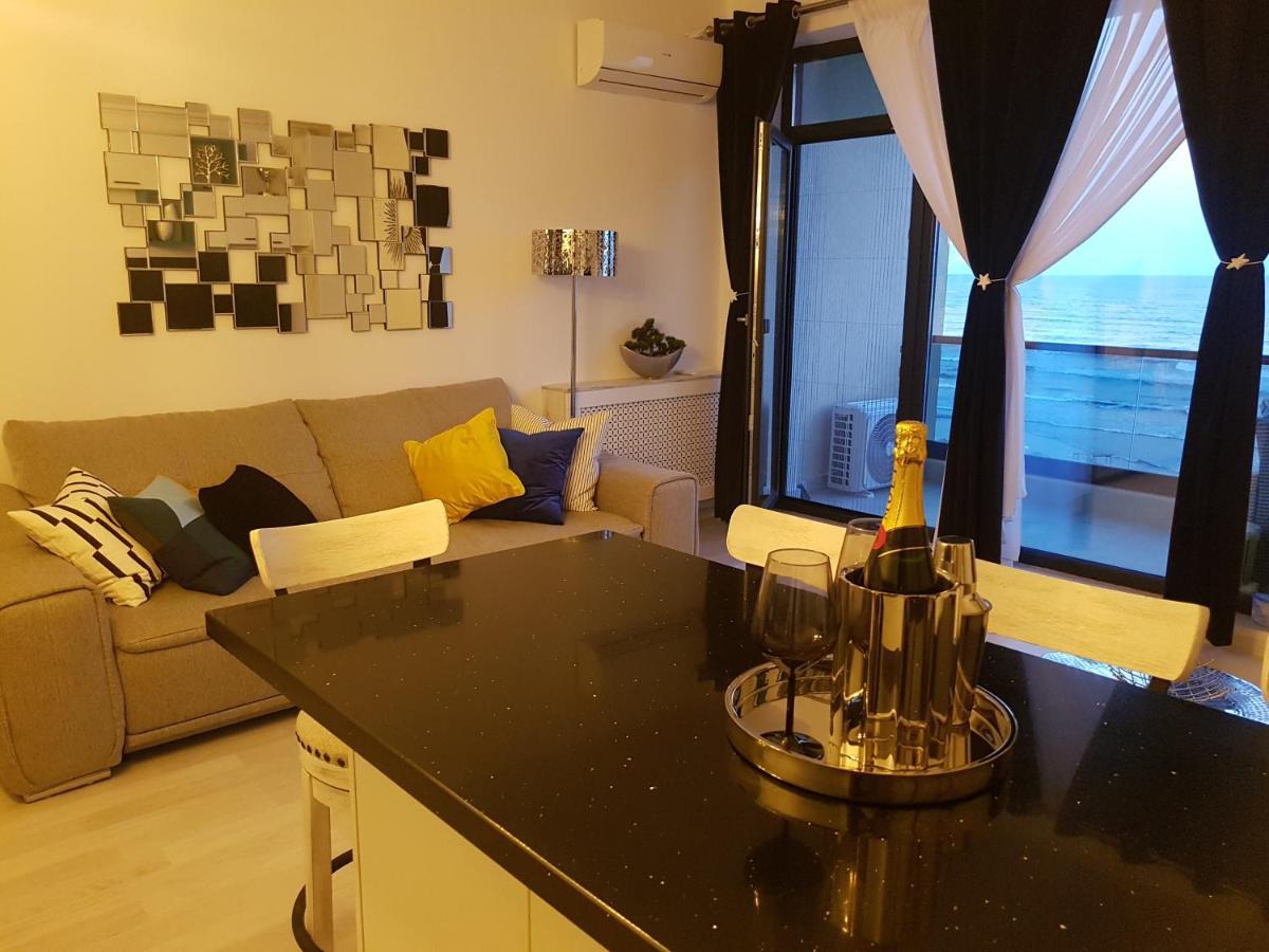 Panoramis Promenada-Cezar Apartment Navodari Bagian luar foto