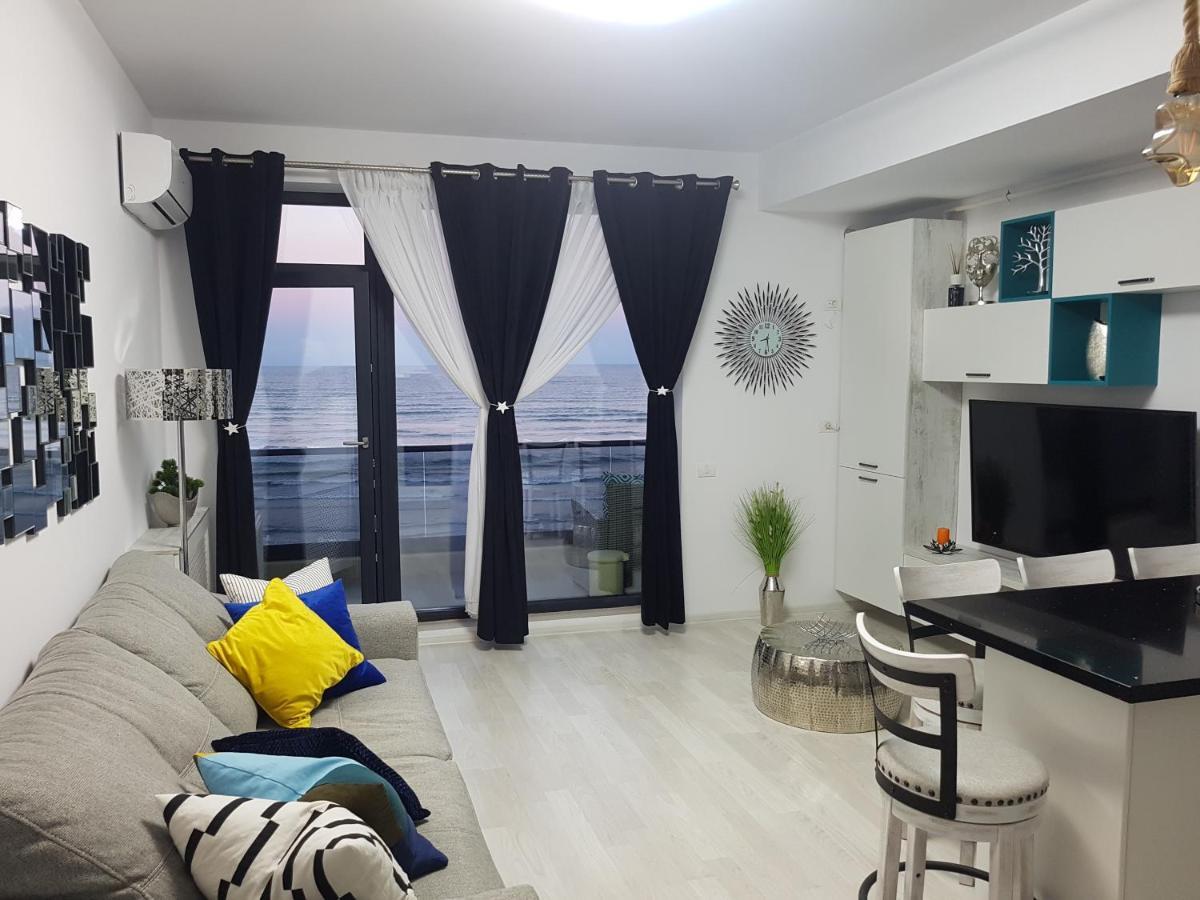 Panoramis Promenada-Cezar Apartment Navodari Bagian luar foto