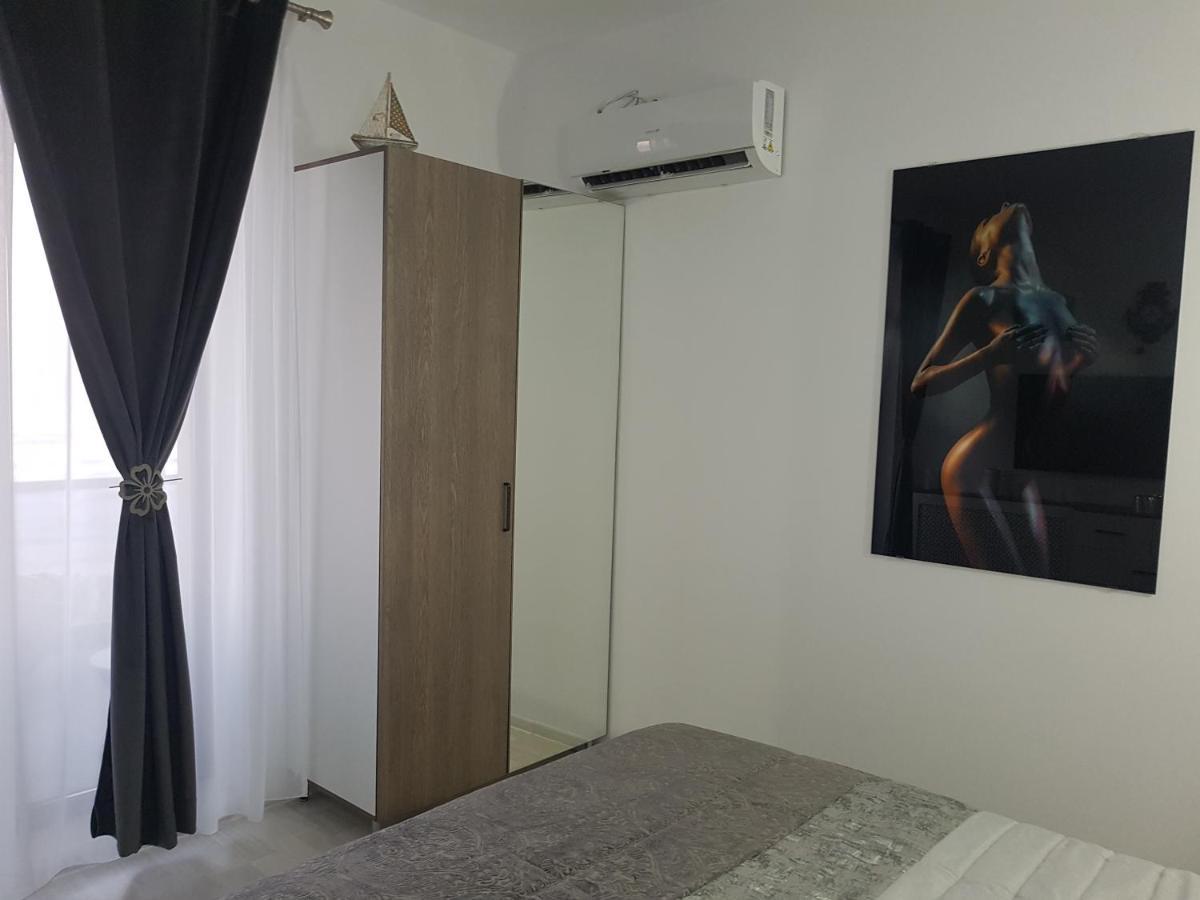 Panoramis Promenada-Cezar Apartment Navodari Bagian luar foto