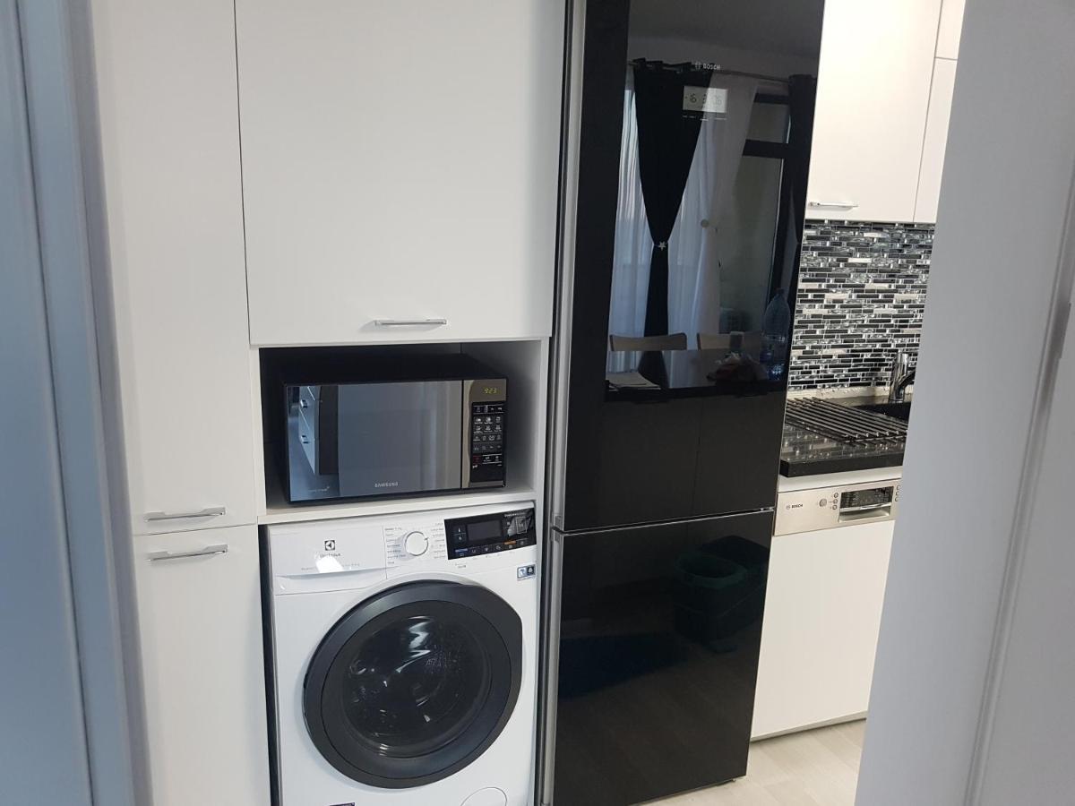 Panoramis Promenada-Cezar Apartment Navodari Bagian luar foto