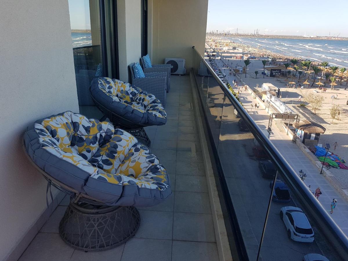 Panoramis Promenada-Cezar Apartment Navodari Bagian luar foto